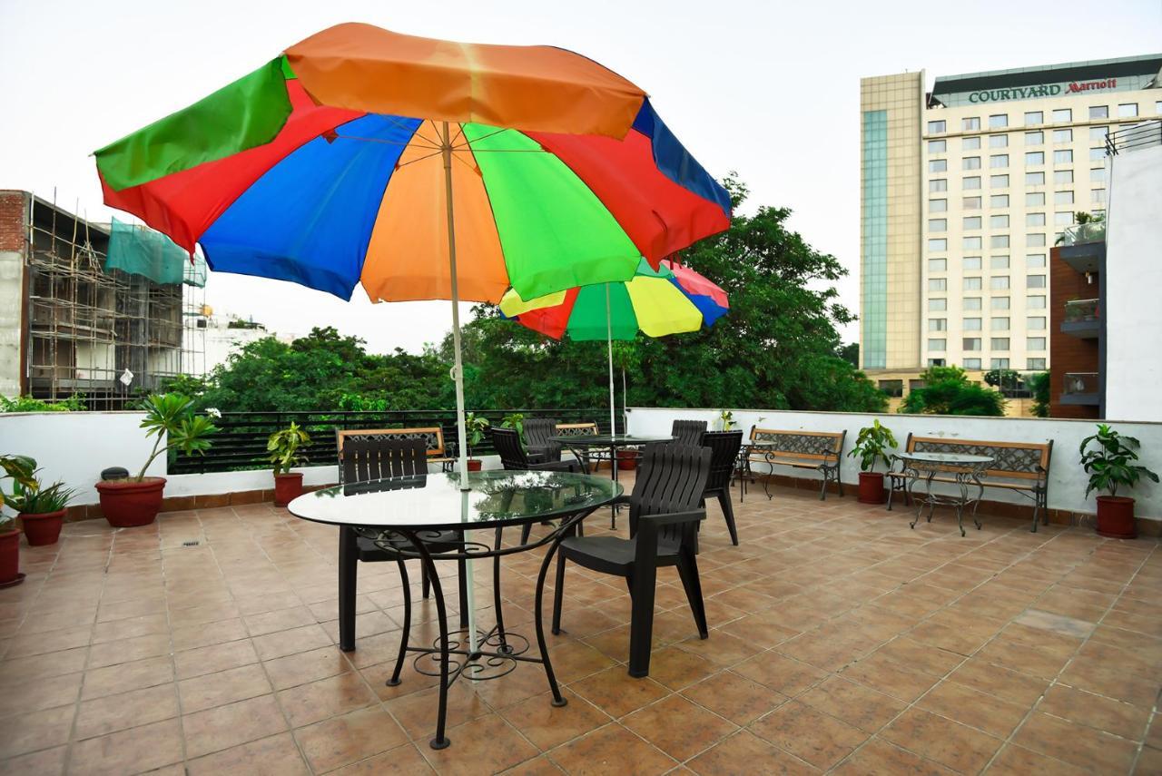Studio Serviced Apartments Near Fortis Hospital Ґурґаон Екстер'єр фото