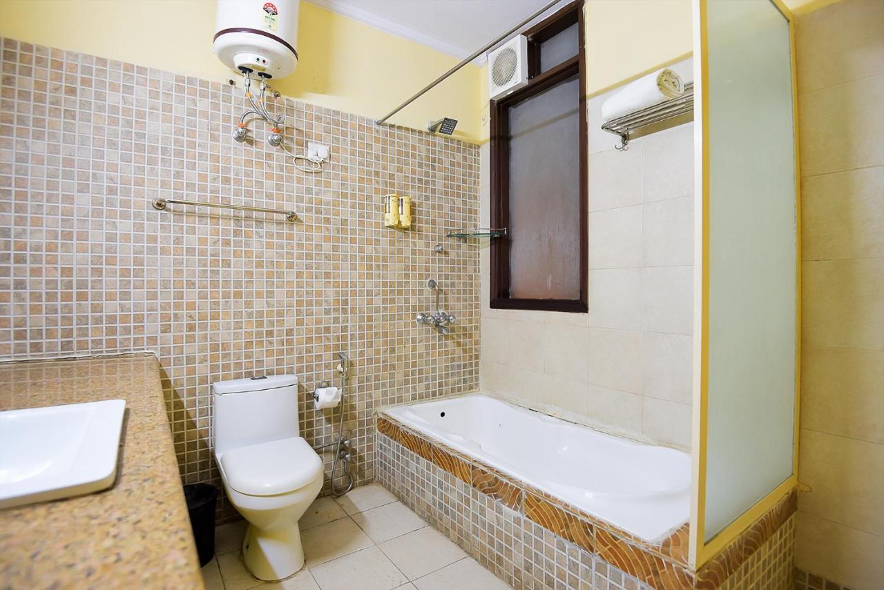 Studio Serviced Apartments Near Fortis Hospital Ґурґаон Екстер'єр фото